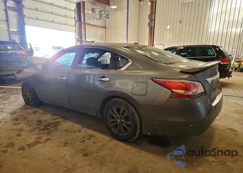 2015 Nissan Altima 2.5 z USA, uszkodzony, nr VIN 1N4AL3AP5FC486374